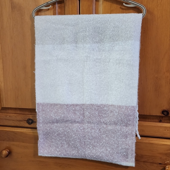 Gentle Fawn Huntington scarf - Picture 4 of 8